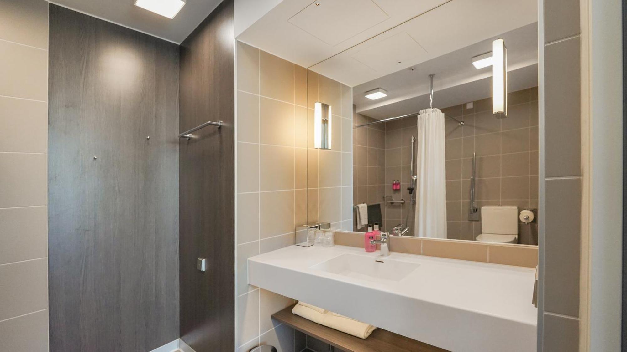 X Hotel Шеттен Экстерьер фото