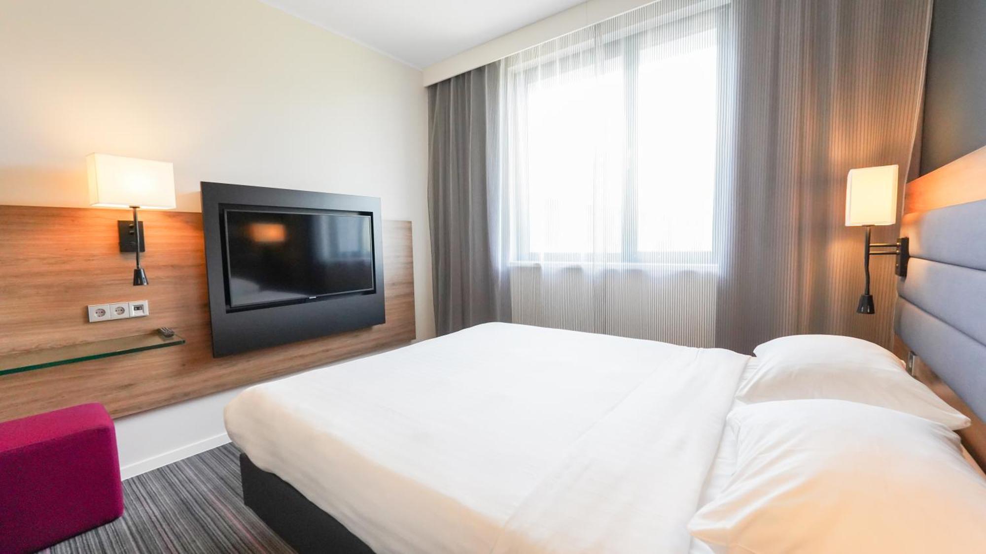 X Hotel Шеттен Экстерьер фото