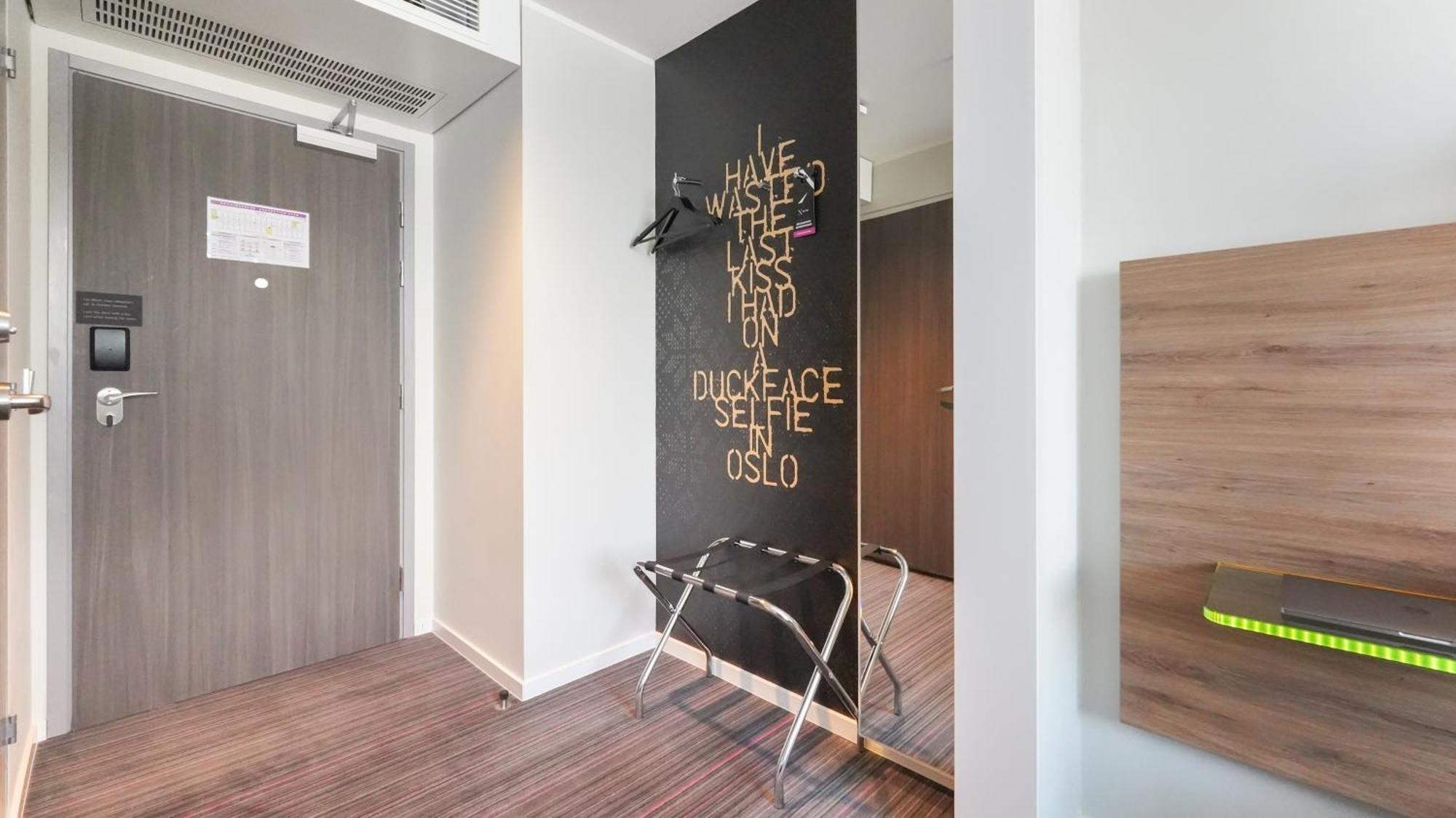 X Hotel Шеттен Экстерьер фото
