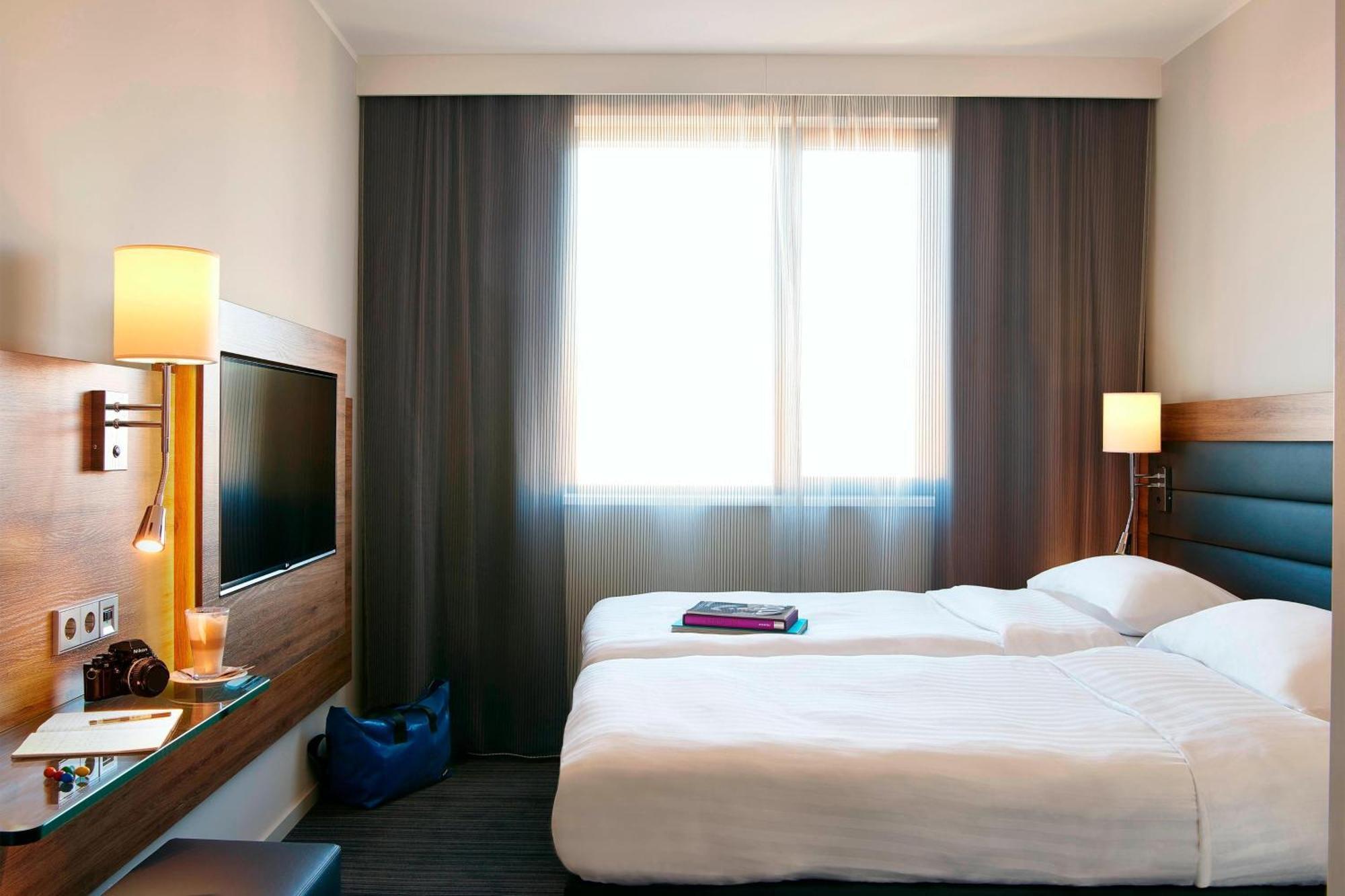 X Hotel Шеттен Экстерьер фото