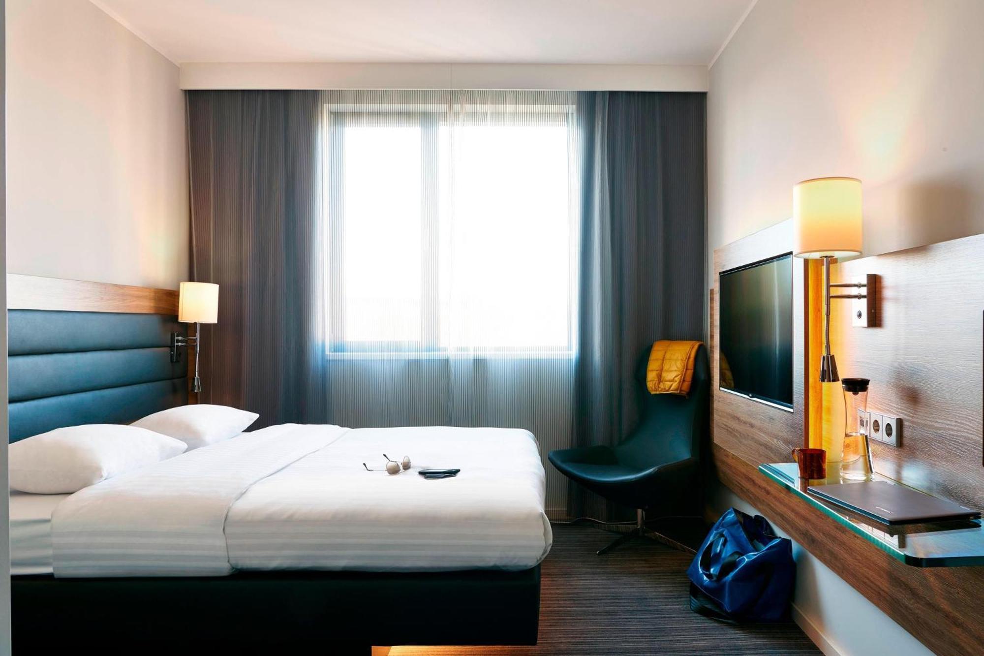 X Hotel Шеттен Экстерьер фото
