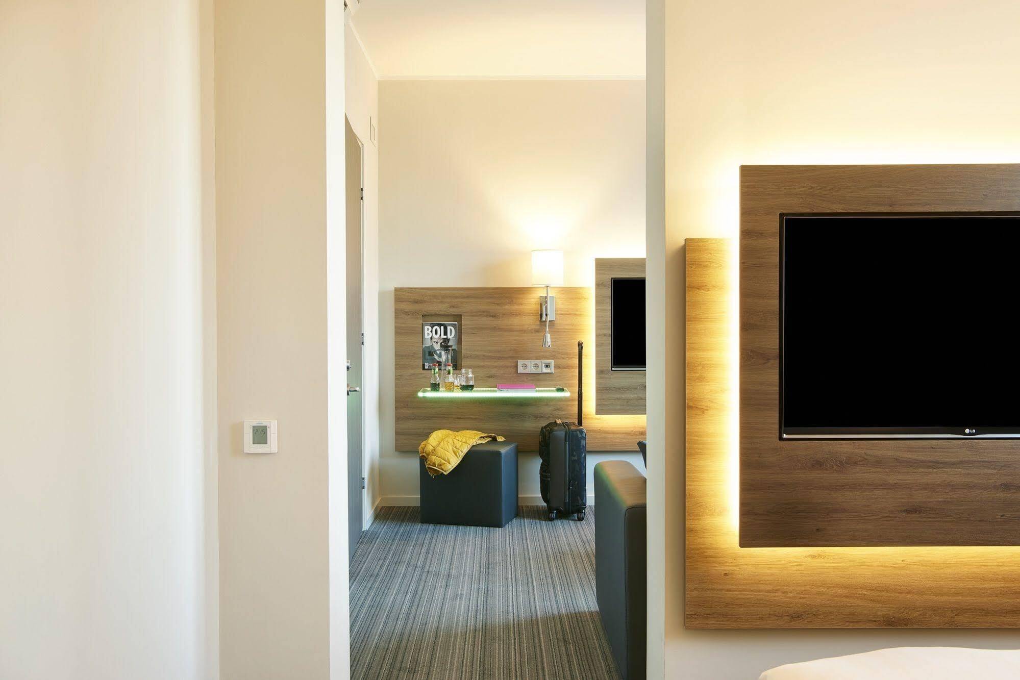 X Hotel Шеттен Экстерьер фото